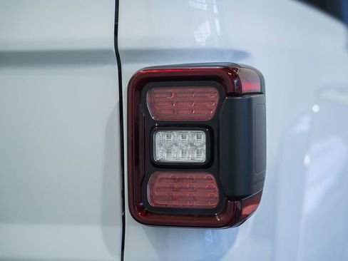 New 2026 Jeep Gladiator Sport AWD/4WD image 6