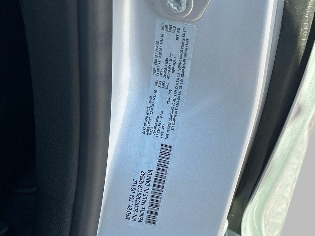 Used 2026 Chrysler Pacifica Select AWD/4WD image 10