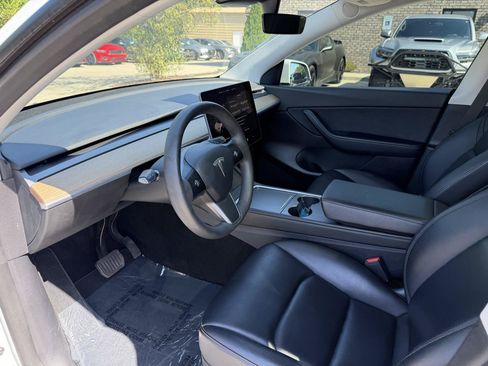 Used 2021 Tesla Model Y Long Range AWD/4WD image 11