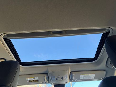 Used 2016 Toyota RAV4 XLE image 39