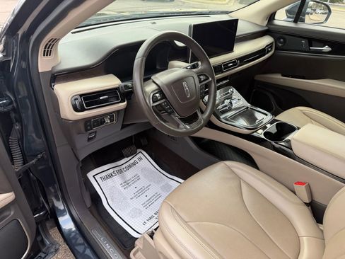 Used 2022 Lincoln Nautilus Reserve w/ Luxury Package image 6