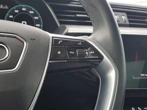 Used 2024 Audi Q8 e-tron Prestige w/ Prestige Package image 24