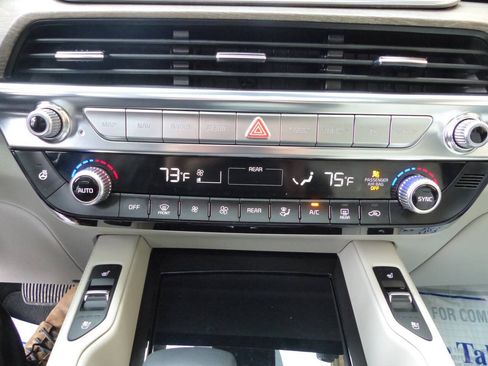 Used 2022 Kia Telluride EX w/ EX Premium Package AWD/4WD image 30
