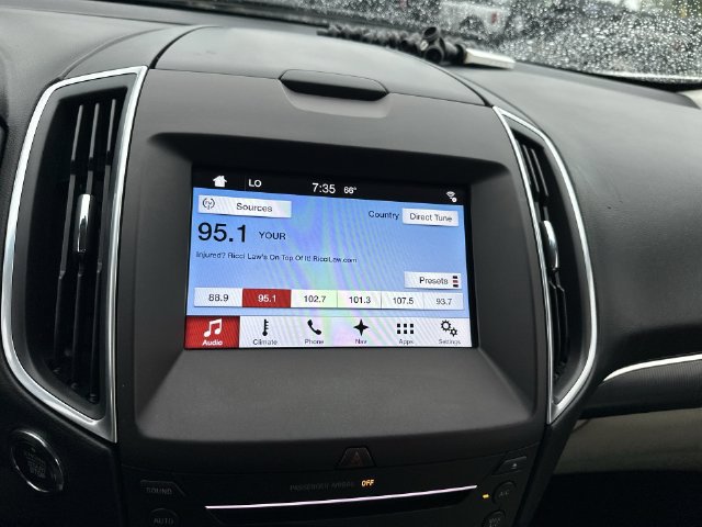 Used 2016 Ford Edge Titanium w/ Technology Package FWD image 17