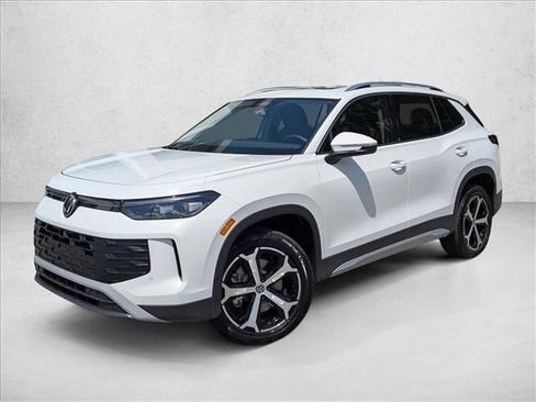 New 2026 Volkswagen Tiguan SE AWD/4WD image 1