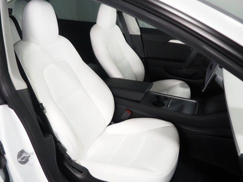 Used 2023 Tesla Model 3 RWD image 2