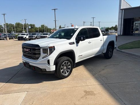 Used 2025 GMC Sierra 1500 AT4 AWD/4WD image 10