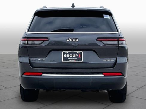 Used 2022 Jeep Grand Cherokee L Limited AWD/4WD image 5