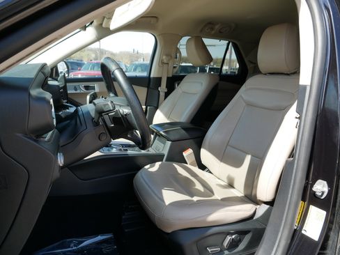 Used 2020 Ford Explorer Limited AWD/4WD image 14