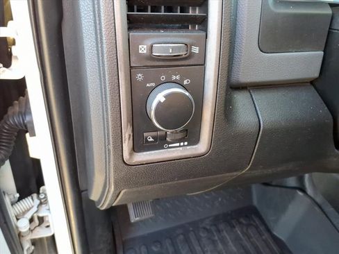 Used 2018 RAM 2500 Tradesman image 26