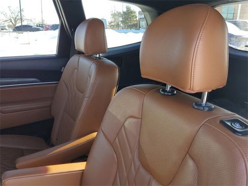 Used 2023 Kia Telluride EX X-Line image 10