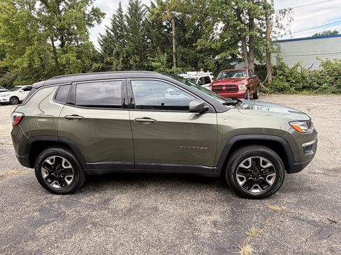 Used 2018 Jeep Compass Trailhawk w/ Leather Interior Group AWD/4WD image 8