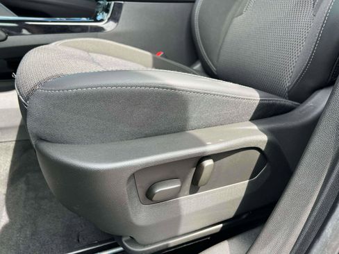 Used 2023 Buick Envision Preferred AWD/4WD image 16