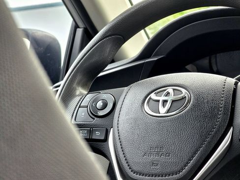 Used 2014 Toyota Corolla LE FWD image 22