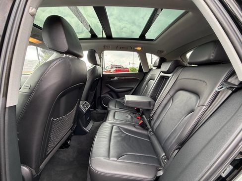 Used 2017 Audi Q5 2.0T Premium Plus w/ Technology Package AWD/4WD image 19