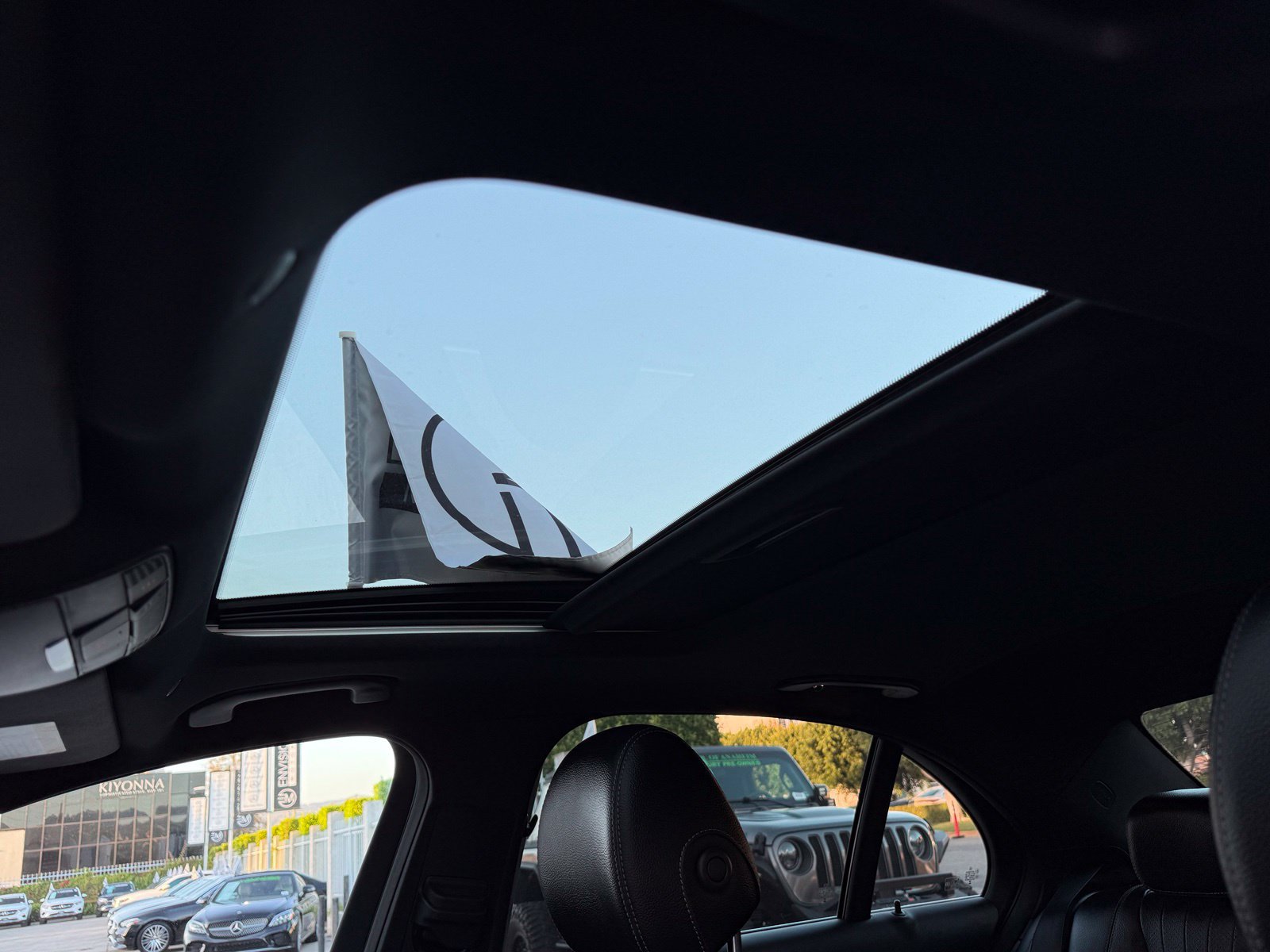 Used 2023 Mercedes-Benz E 350 Sedan image 28
