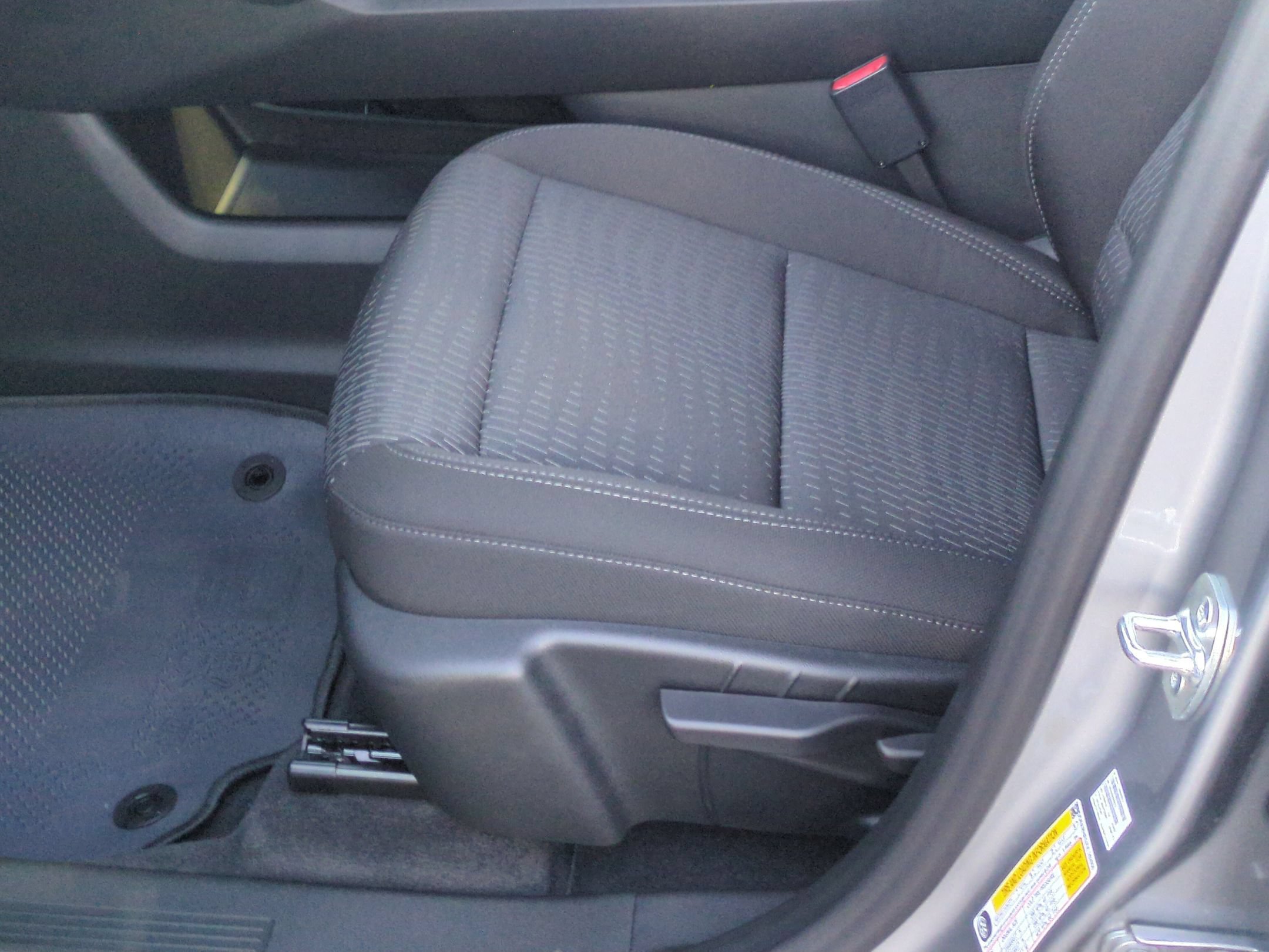 Used 2027 Chevrolet Equinox LT w/ Safety and Technology Package FWD image 12