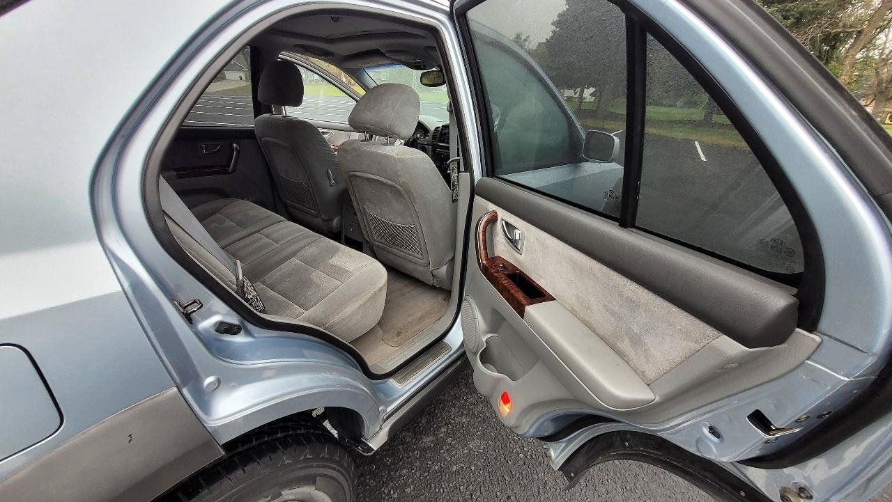 Used 2004 Kia Sorento 4WD image 15
