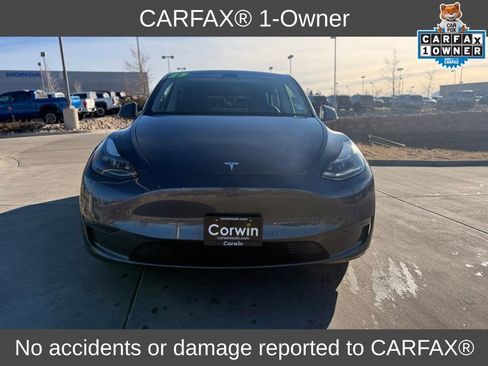 Used 2023 Tesla Model Y Performance image 2
