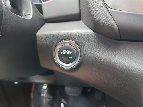 Used 2022 GMC Terrain SLT w/ Infotainment Package II AWD/4WD image 21