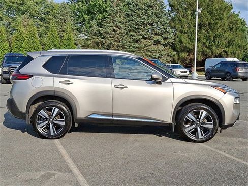 Used 2021 Nissan Rogue SL w/ Premium Package image 9