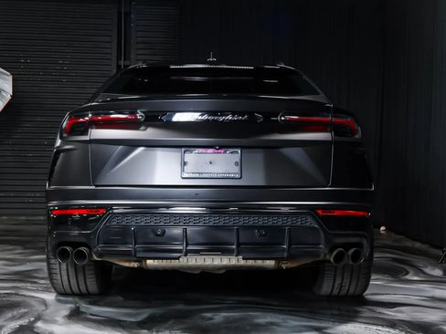 Used 2019 Lamborghini Urus AWD/4WD image 13