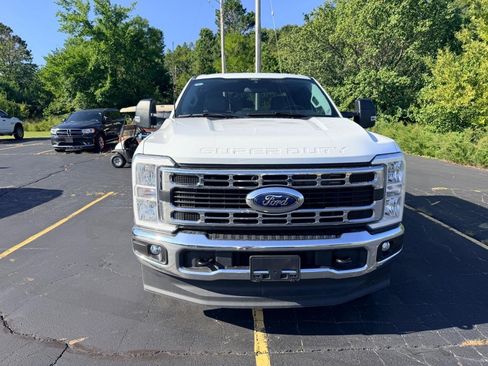 Used 2024 Ford F250 XLT AWD/4WD image 4