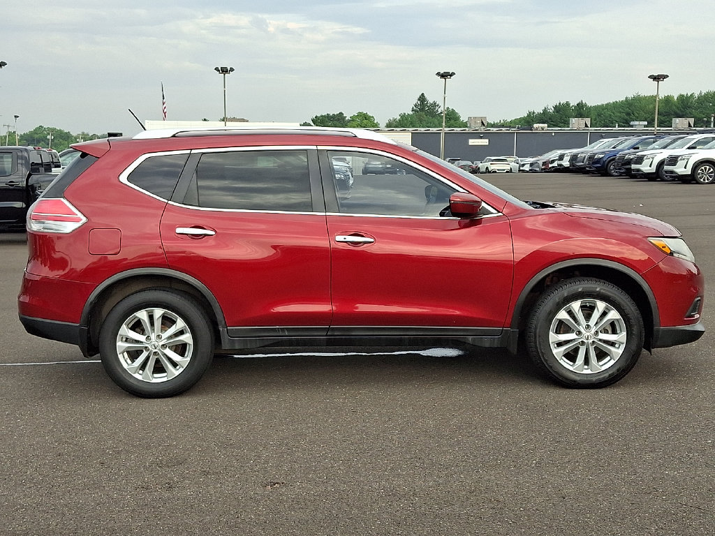Used 2016 Nissan Rogue SV AWD/4WD image 8