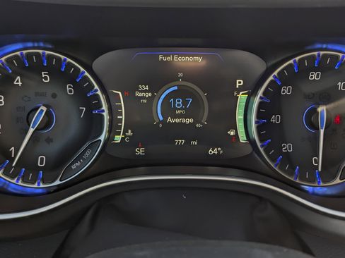 New 2026 Chrysler Pacifica Select image 11