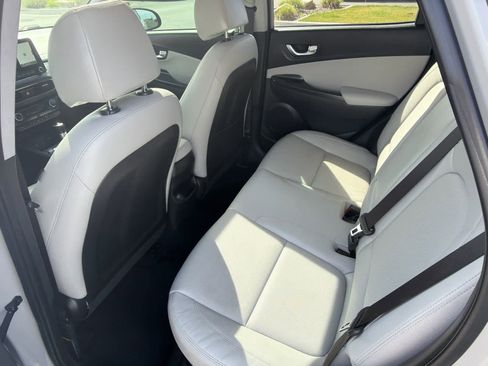 Used 2023 Hyundai Kona Limited image 14