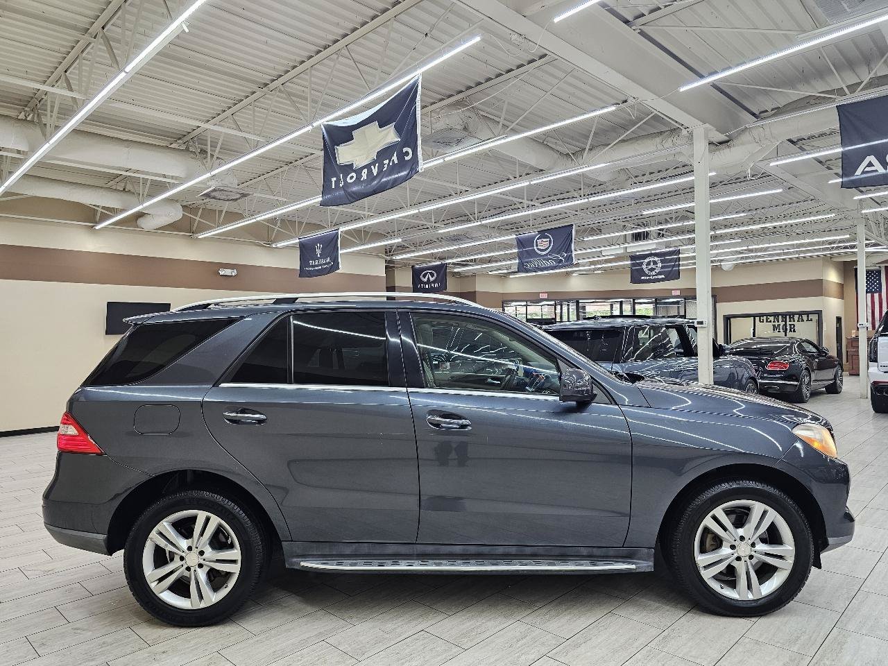 Used 2013 Mercedes-Benz ML 350 2WD image 5