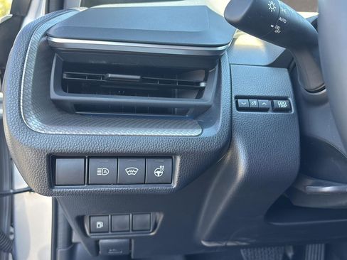 Used 2025 Toyota Prius XLE image 14