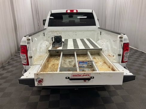 Used 2024 RAM 2500 Big Horn AWD/4WD image 31