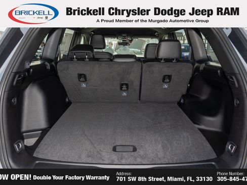 New 2025 Jeep Grand Cherokee Limited w/ Black Appearance Package image 9