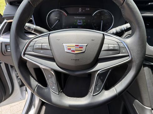 Certified 2022 Cadillac XT5 Luxury FWD image 28