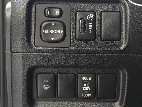 Used 2019 Toyota 4Runner SR5 Premium AWD/4WD image 18
