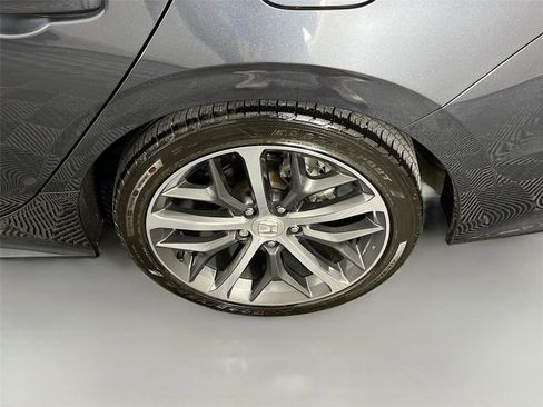 Used 2024 Honda Civic Touring image 31
