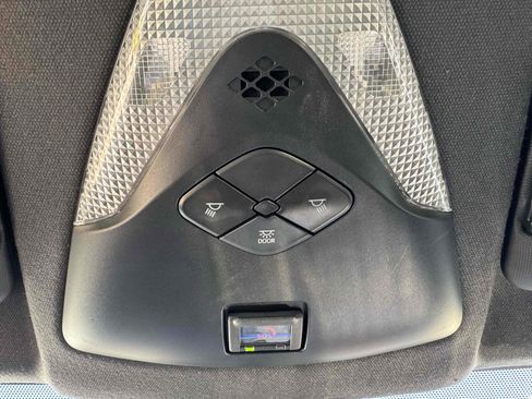 Used 2021 Toyota C-HR XLE image 31