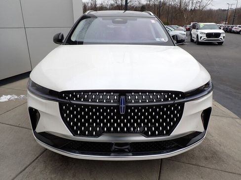 New 2026 Lincoln Nautilus Reserve image 9