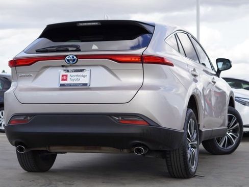 Certified 2024 Toyota Venza LE image 6