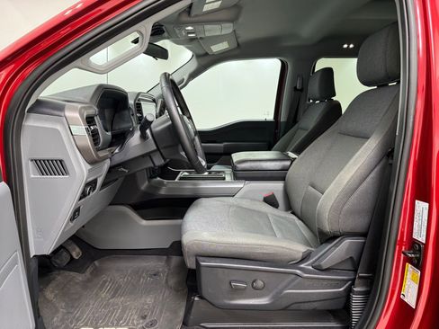 Used 2025 Ford F150 XLT w/ Equipment Group 301A Standard AWD/4WD image 17