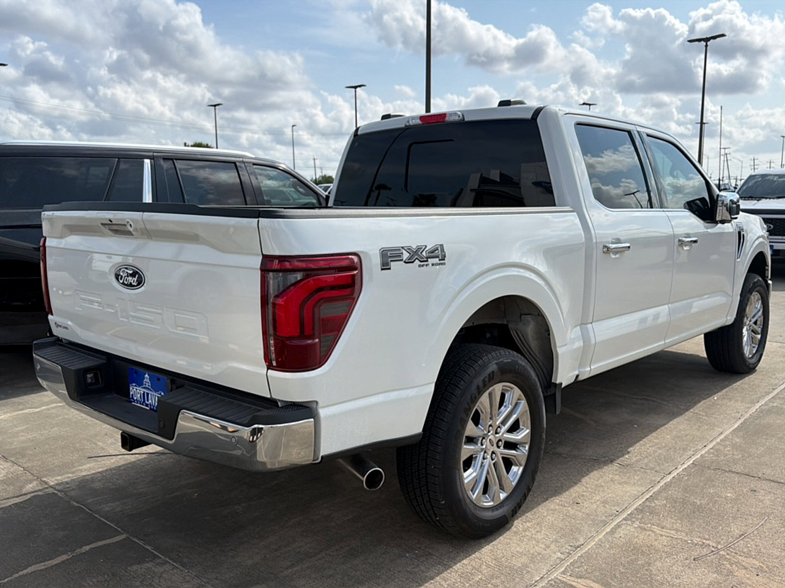 Used 2024 Ford F150 Lariat w/ FX4 Off-Road Package AWD/4WD image 5