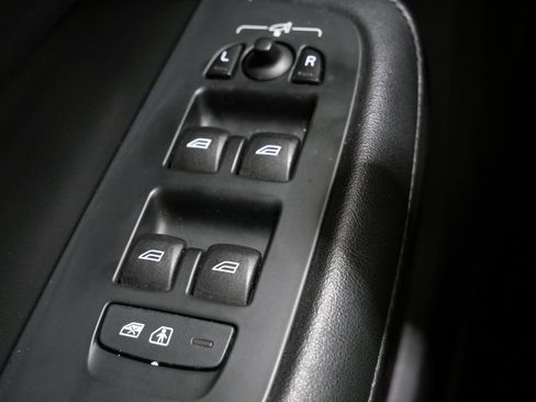 Used 2024 Volvo S60 B5 Plus image 14