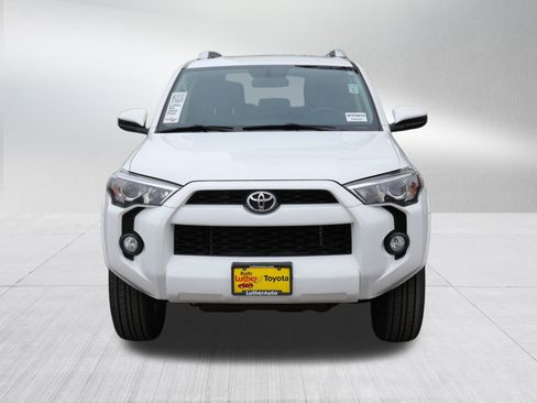 Certified 2018 Toyota 4Runner SR5 image 2