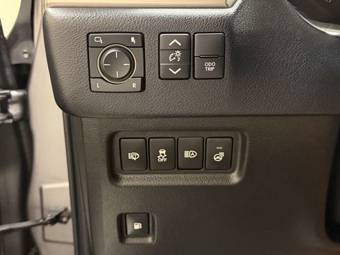 Used 2021 Lexus GX 460 Premium w/ Premium Package AWD/4WD image 17