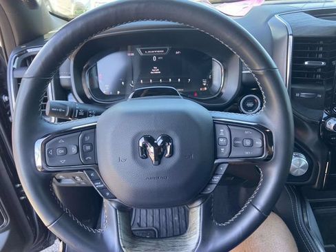 Used 2025 RAM 1500 Limited AWD/4WD image 29
