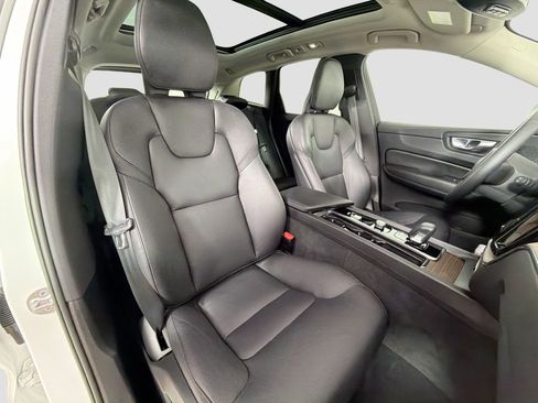 Used 2023 Volvo XC60 B5 Plus w/ Climate Package FWD image 27
