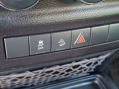 Used 2018 Jeep Wrangler Unlimited Sport AWD/4WD image 19