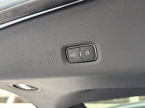 New 2025 Lincoln Navigator L Reserve w/ Jet Appearance Package image 17