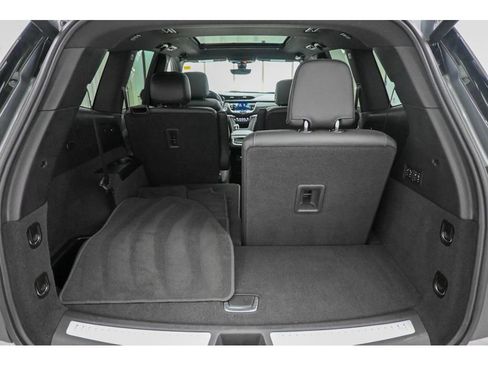 Used 2020 Cadillac XT6 Premium Luxury image 59